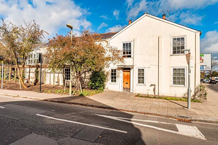 2 Bedroom End Of Terrace House For Sale In Normandy Street, Alton, Hampshire, GU34