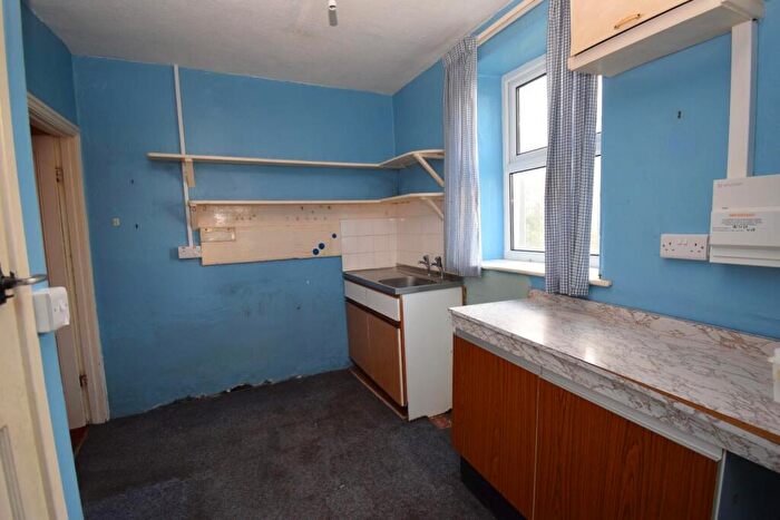 3 Bedroom Flat For Sale In Queens Road, Criccieth, LL52