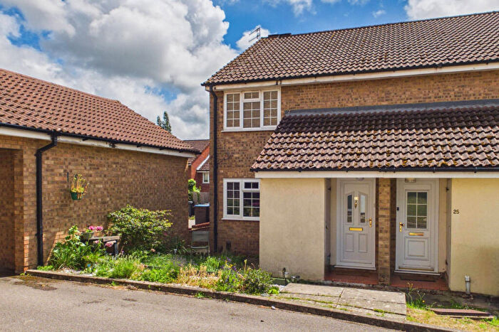 1 Bedroom Maisonette For Sale In Ramson Rise, Hemel Hempstead, HP1