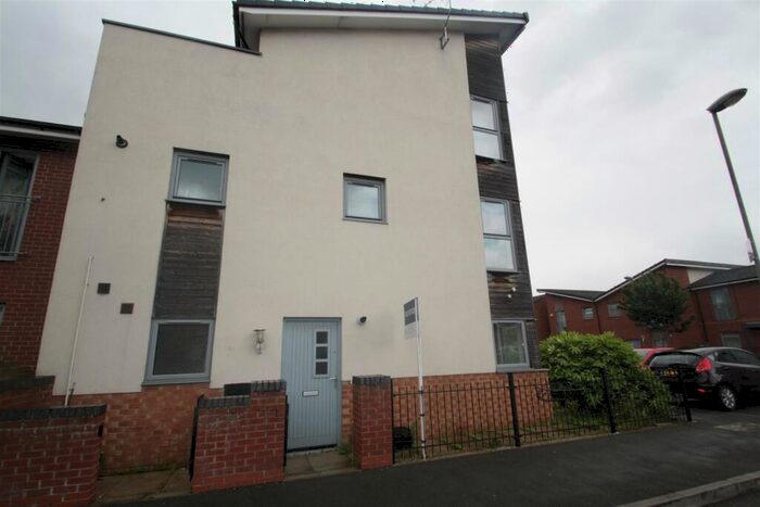2 Bedroom Apartment To Rent In Holdsworth Drive, L7