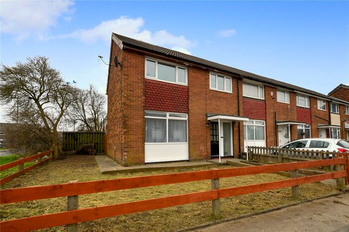 3 Bedroom Terraced House To Rent In Broom Place, Leeds, West Yorkshire, LS10