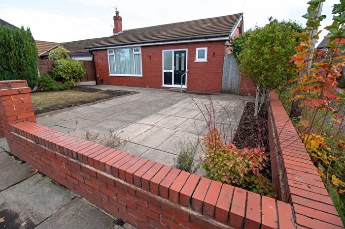2 Bedroom Detached Bungalow For Sale In Piggott Street, Farnworth, Bolton, BL4