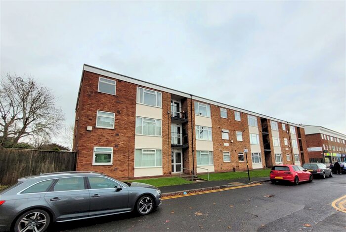 2 Bedroom Flat To Rent In Richmond Court, Birmingham Road, Wylde Green, B72