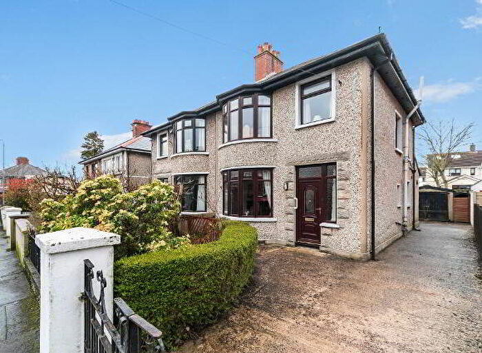 3 Bedroom Semi-Detached House For Sale In Locksley Gardens, Belfast, BT10