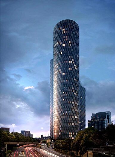 Garage / Parking To Rent In Parking Space - Thr, Manchester, M15