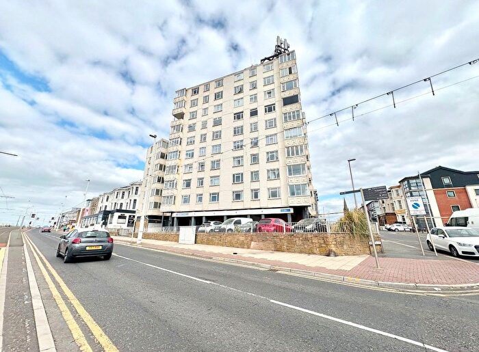 2 Bedroom Flat For Sale In Promenade, Blackpool, Lancashire, FY1