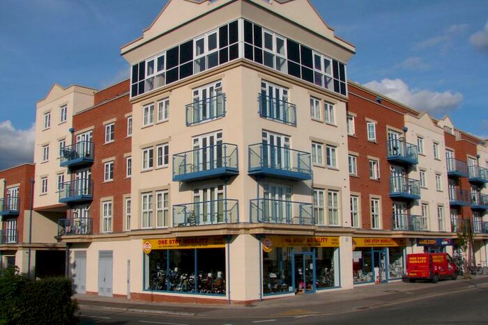 1 Bedroom Apartment To Rent In Woking, GU21