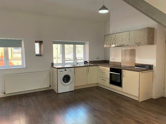 1 Bedroom Apartment To Rent In Bowlalley Lane, Hull, HU1