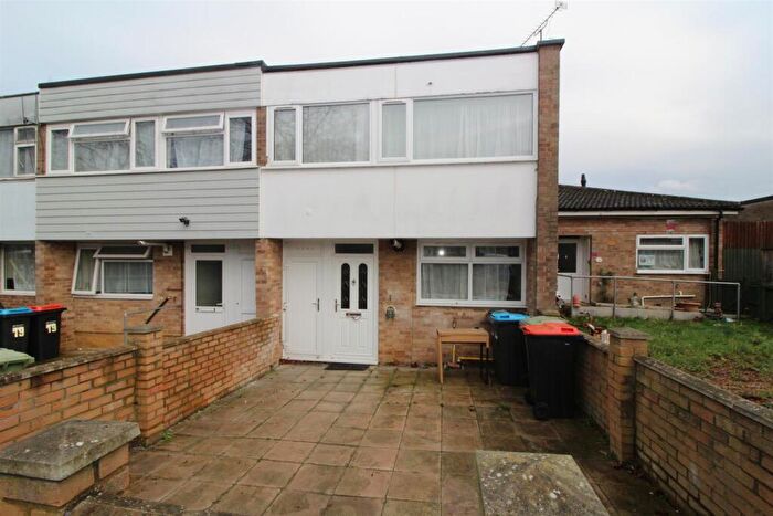 3 Bedroom Terraced House To Rent In Buttermere Close, Bletchley, Milton Keynes, MK2