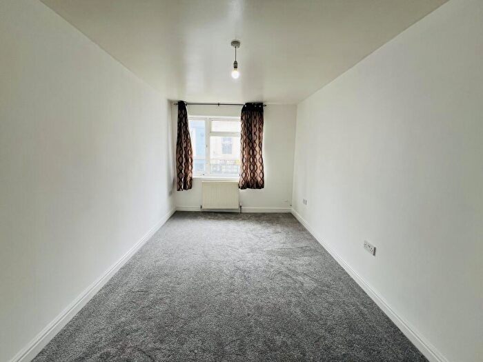3 Bedroom Apartment To Rent In Susans Road, Eastbourne, BN21