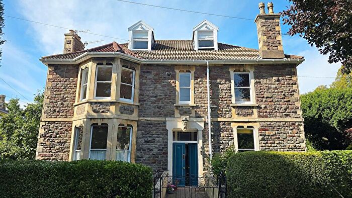 1 Bedroom Flat For Sale In Redland Grove, Redland, Bristol, BS6