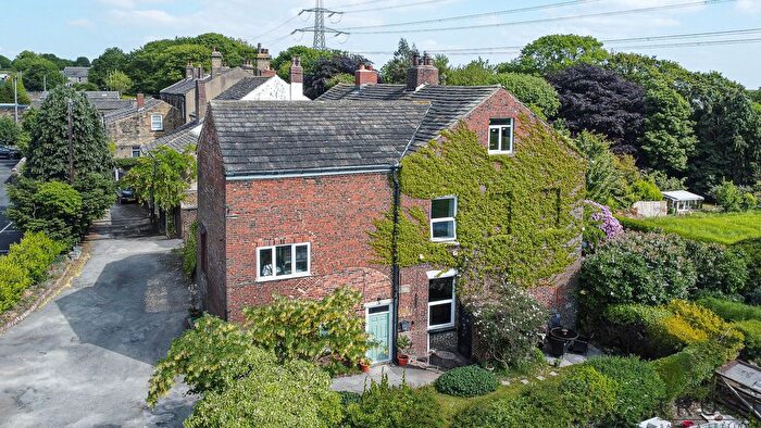 2 Bedroom Semi-Detached House For Sale In Field Head Lane, Birstall, WF17