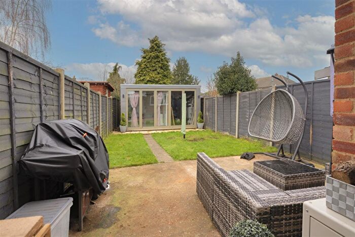 2 Bedroom Semi-Detached House For Sale In Mount Pleasant, Paddock Wood, Tonbridge, TN12