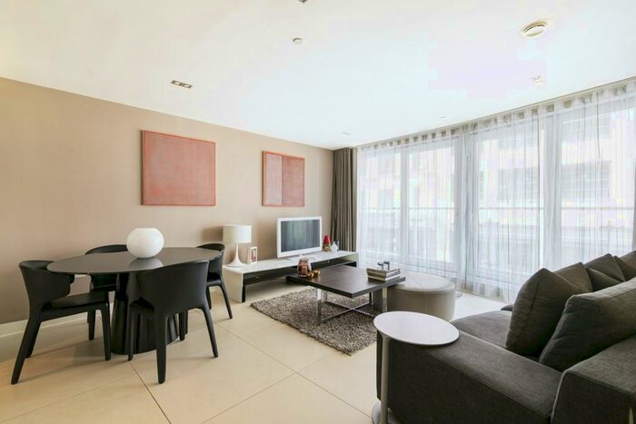 2 Bedroom Apartment To Rent In City Road, London, EC1Y