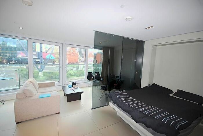 Studio To Rent In Bezier Apartments, City Road, Old Street, Shoreditch, London, EC1Y