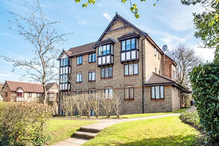 2 Bedroom Parking For Sale In Durham Avenue, Bromley, BR2