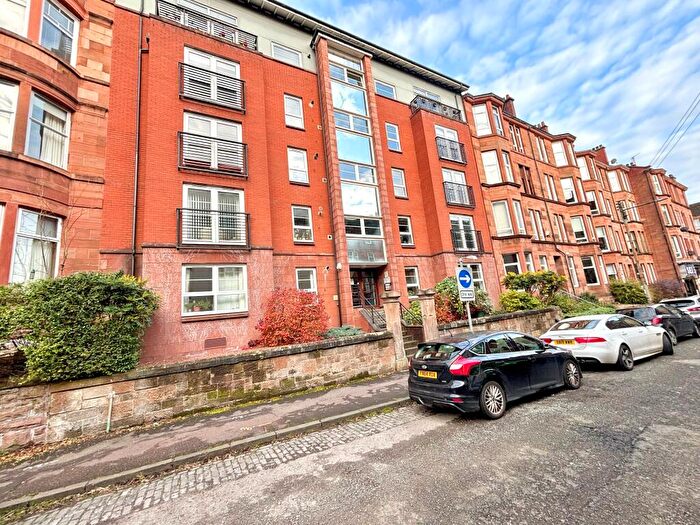 2 Bedroom Apartment To Rent In Trefoil Avenue, Shawlands, G41