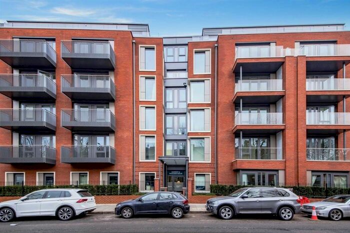 3 Bedroom Flat To Rent In Sovereign Court, Hammersmith, London, W6