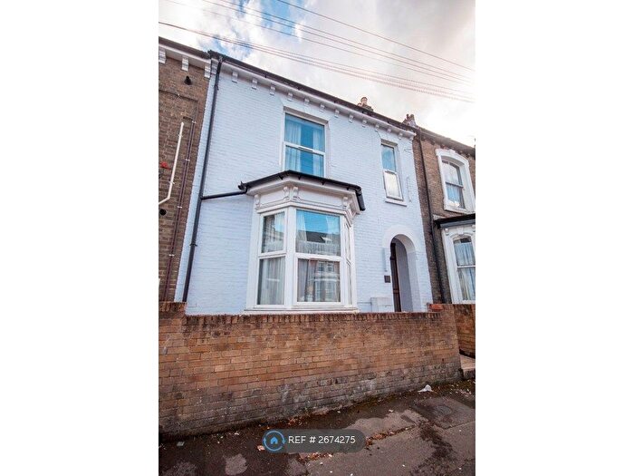 6 Bedroom Terraced House To Rent In Ordnance Road, Southampton, SO15