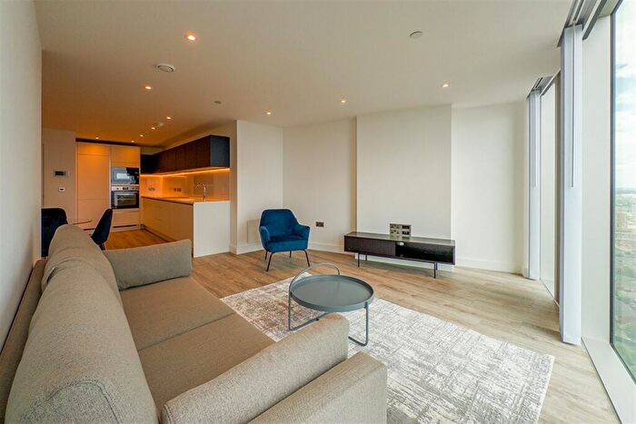 2 Bedroom Apartment To Rent In Thr, M15