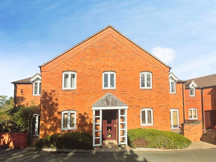 2 Bedroom Apartment To Rent In West Park Close, Stratford-upon-Avon, CV37