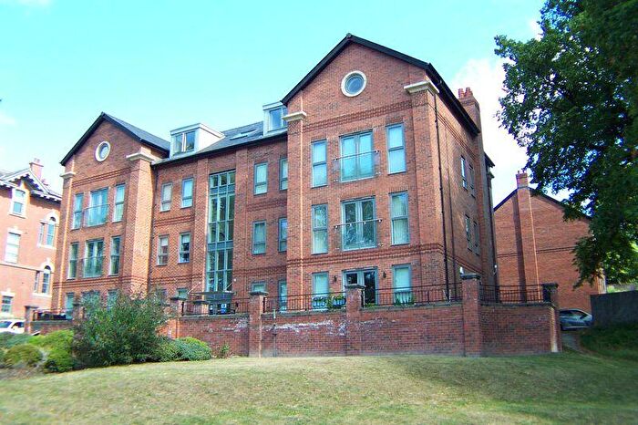 3 Bedroom Flat To Rent In Victoria Gardens, Leeds, LS6