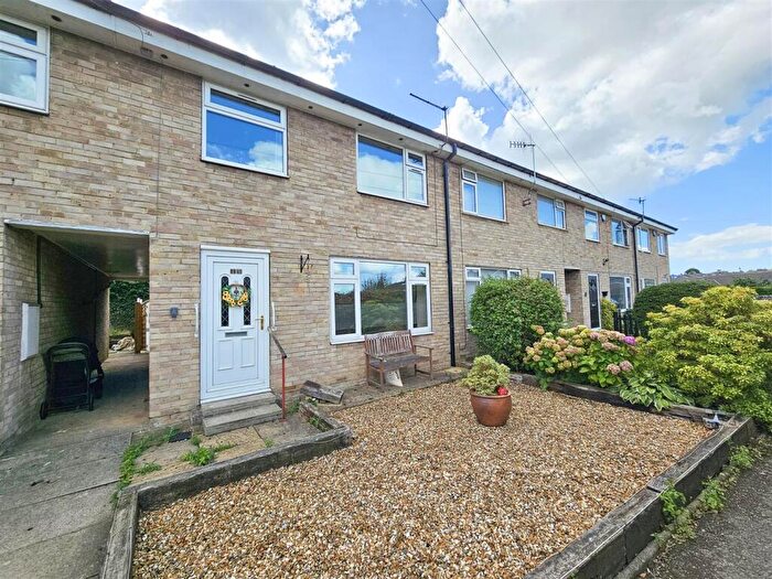3 Bedroom Town House For Sale In Spencer Close, Cross Hills, BD20