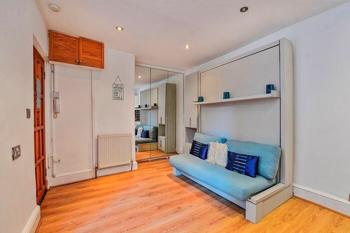 Studio To Rent In Fortune Green Road, London, NW6