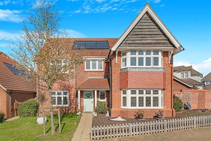 4 Bedroom Detached House For Sale In Chapel Close, Barton Seagrave, Northamptonshire, NN15