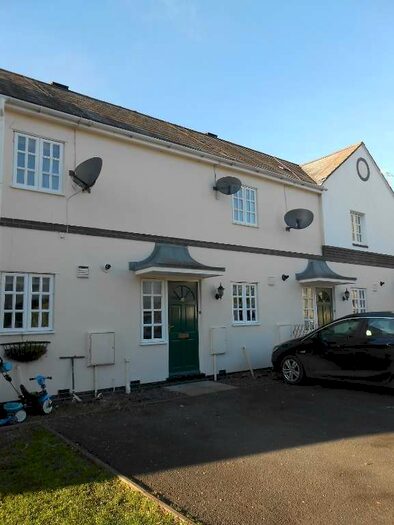 2 Bedroom House To Rent In Lansdowne Mews Evesham, WR11