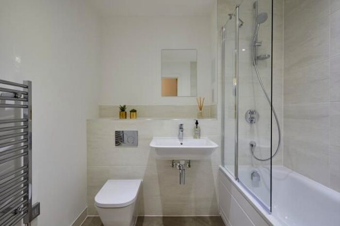 2 Bedroom Flat To Rent In The Cavalry, Wokingham, RG2