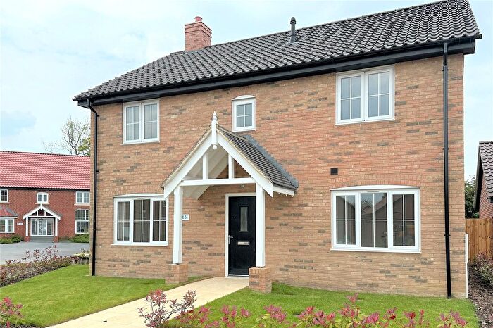 4 Bedroom Detached House For Sale In The Paddocks, Blofield Heath, Norfolk, NR13