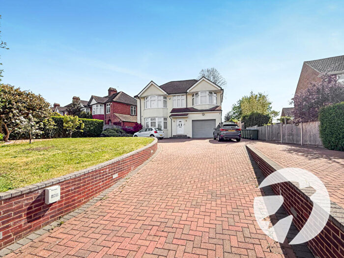 4 Bedroom Detached House For Sale In Eltham Hill, London, SE9