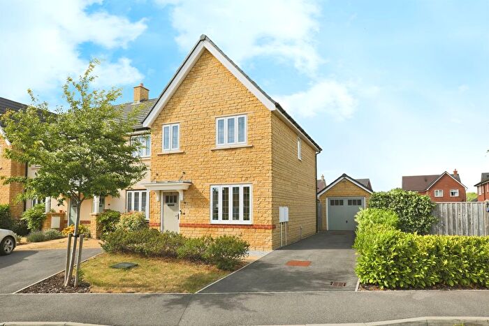 3 Bedroom End Terrace House For Sale In Parker Close, Brize Norton, Carterton, OX18