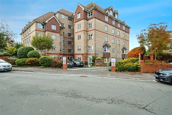 1 Bedroom Flat For Sale In Halebrose Court, Southbourne, BH6