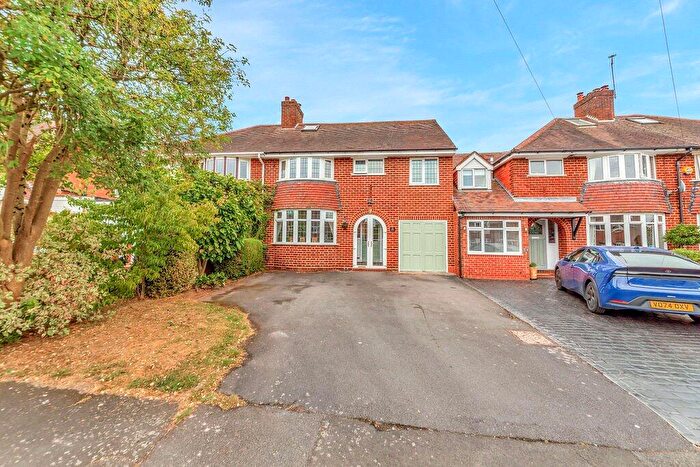 4 Bedroom House For Sale In Oakfield Drive, Cofton Hackett, Birmingham, Worcestershire, B45