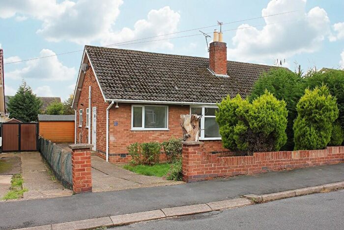 2 Bedroom Semi-Detached Bungalow For Sale In Sussex Road, South Wigston, Leicester, LE18