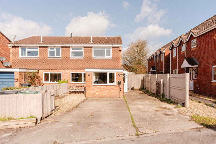 3 Bedroom Semi Detached House For Sale In Ruddymead, Clevedon, BS21