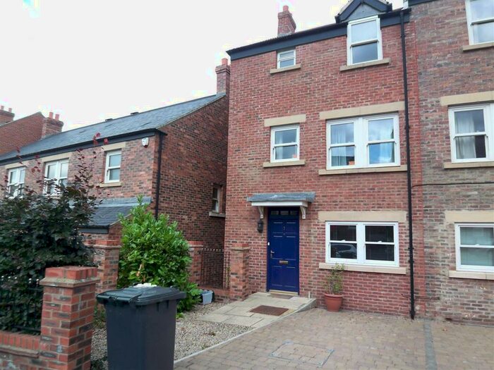 5 Bedroom House To Rent In The Sidings, Gilesgate, DH1