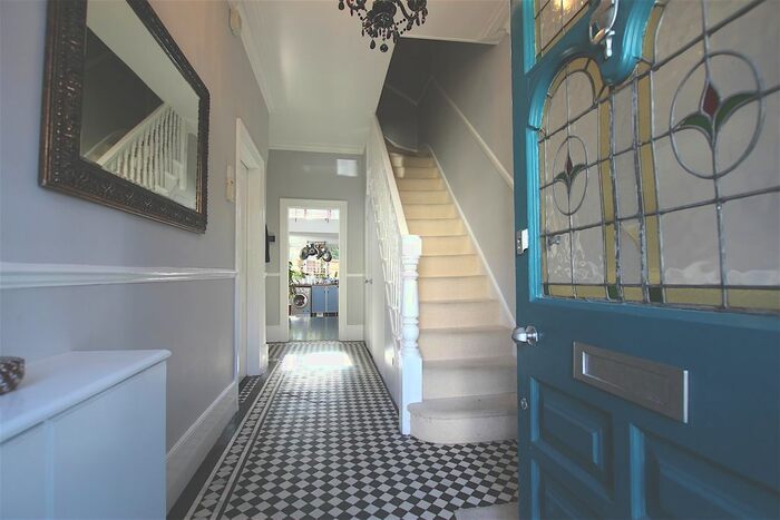 3 Bedroom Terraced House To Rent In Claverly Grove, Finchley Central, N3