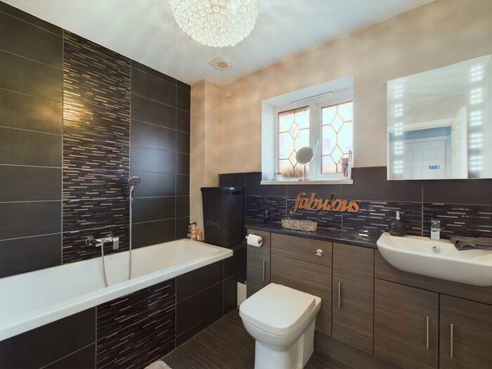 4 Bedroom Detached House For Sale In Porters Lane, Oakwood, Derby, Derbyshire, DE21