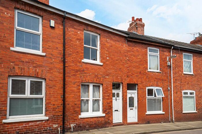2 Bedroom Terraced House For Sale In Barlow Street, York, YO26