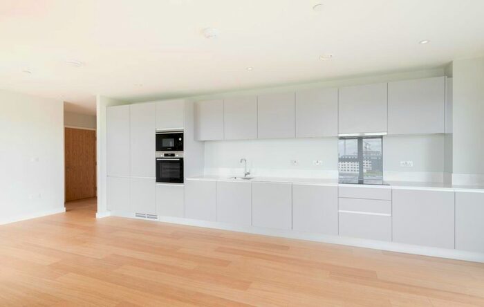 2 Bedroom Flat To Rent In Cutter Lane, London, SE10