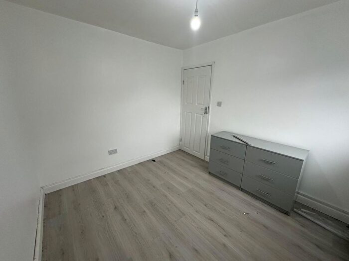1 Bedroom Flat To Rent In Hart Lane, Luton, Bedfordshire, LU2