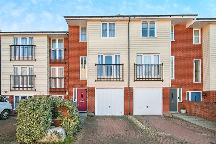 4 Bedroom Property To Rent In Priory Walk, Sudbury, CO10