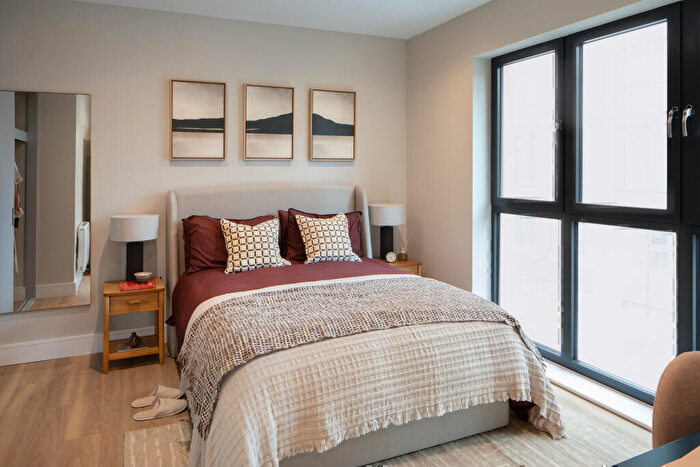 3 Bedroom Apartment To Rent In Lower Essex Street, Birmingham, B5