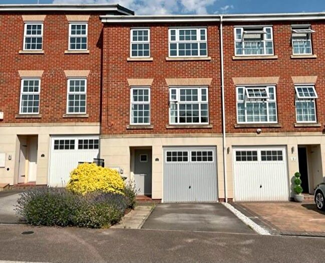 3 Bedroom Town House For Sale In Samian Close, Worksop, S81