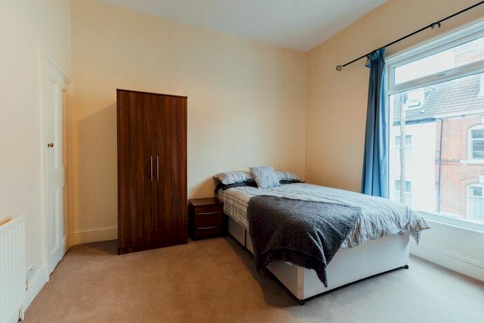 2 Bedroom Flat To Rent In Grafton Street, Hull HU5