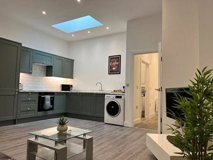2 Bedroom Apartment For Sale In High Street, Ryde, Isle Of Wight, PO33