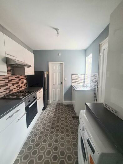 2 Bedroom Ground Flat To Rent In Warton Terrace, Heaton, Newcastle Upon Tyne, NE6